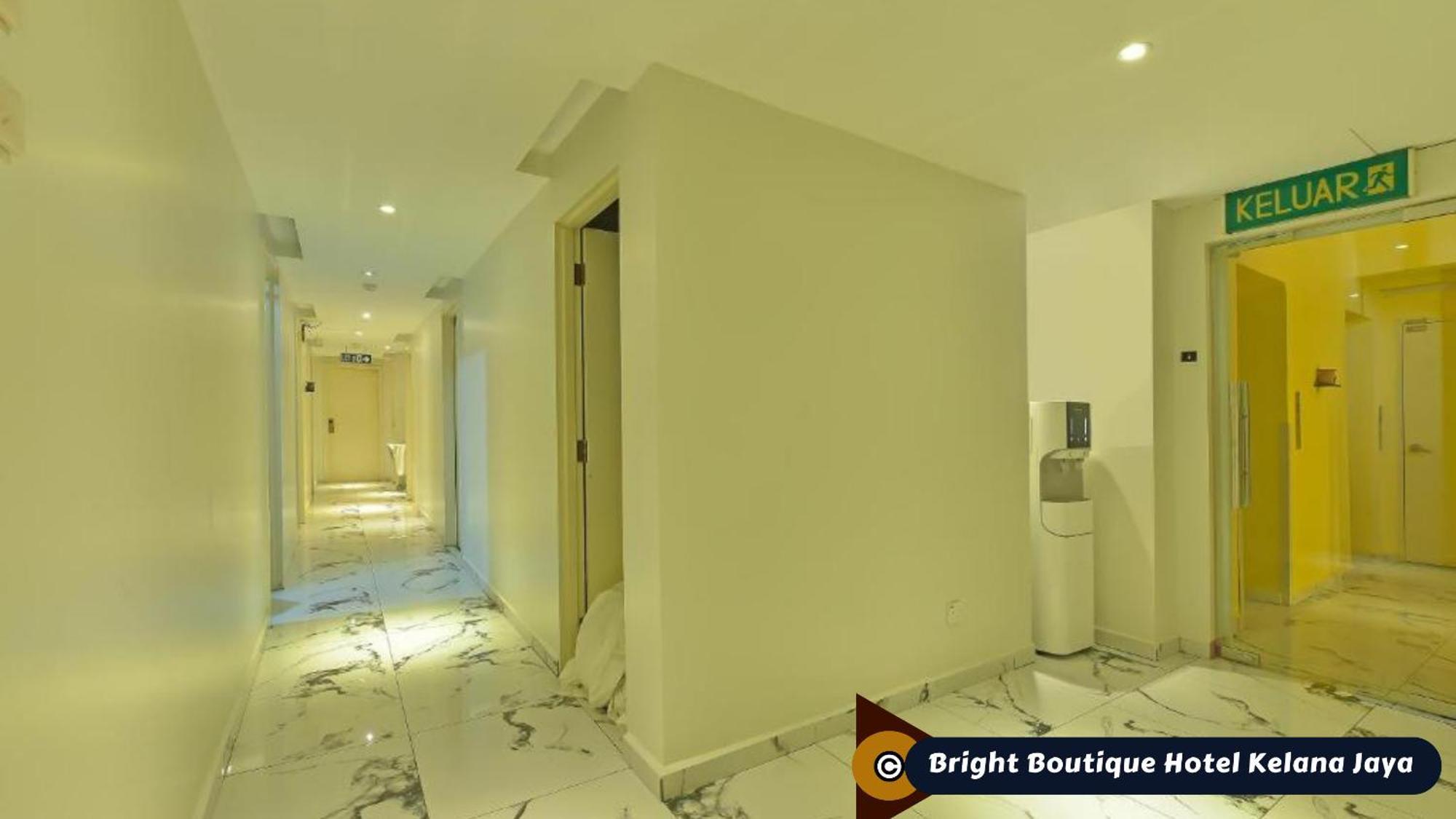 Bright Boutique Hotel Kelana Jaya Петалинг Джая Екстериор снимка