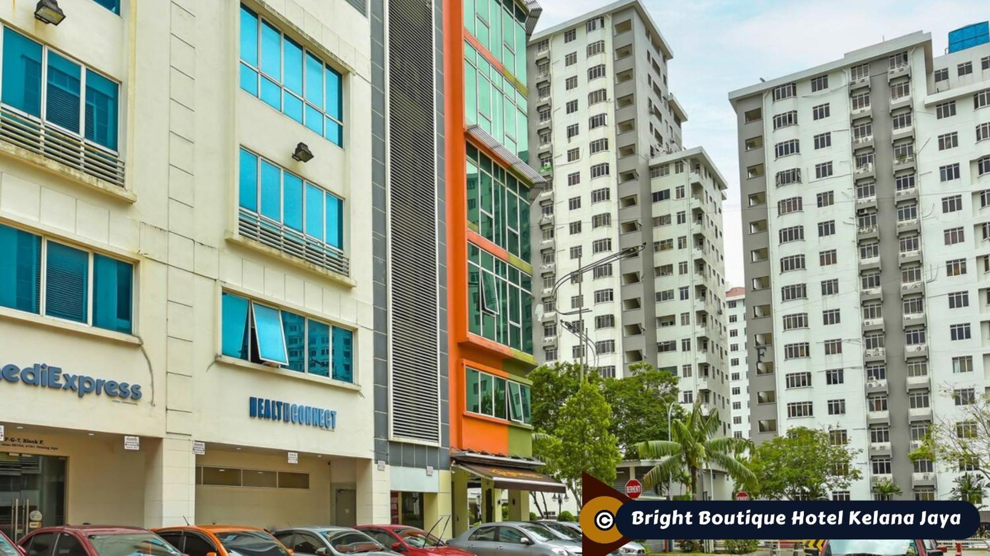Bright Boutique Hotel Kelana Jaya Петалинг Джая Екстериор снимка